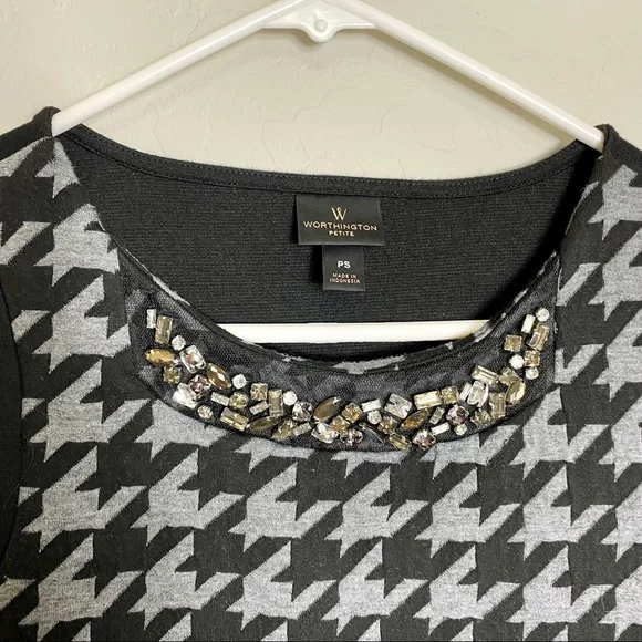 Worthington PS Petite Small Black Gray Houndstooth Jeweled Top Job Interview - Picture 2 of 6